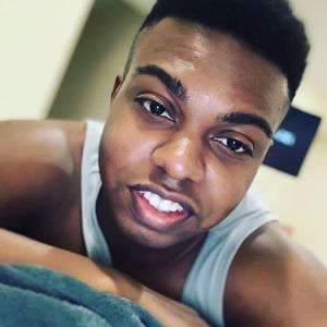 Meet your Posher, Avery